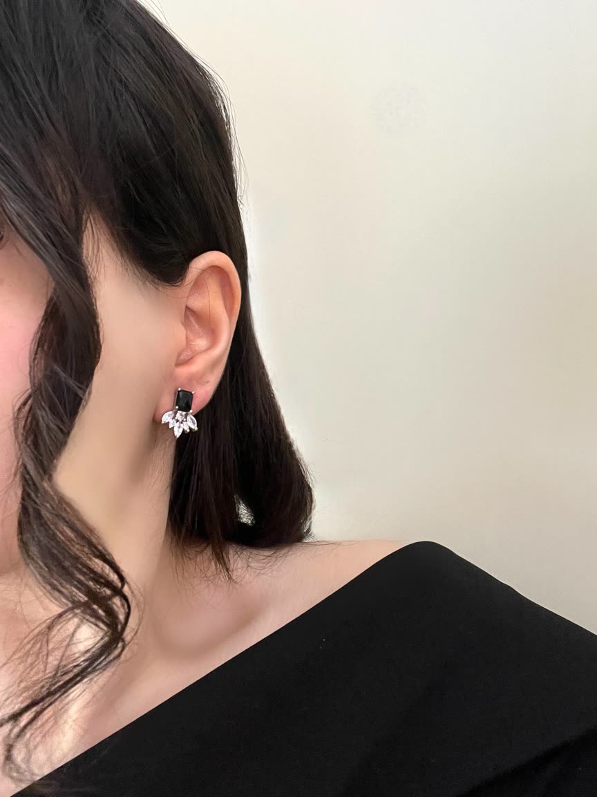 گوشواره ضد حساسیت میخ نقره
